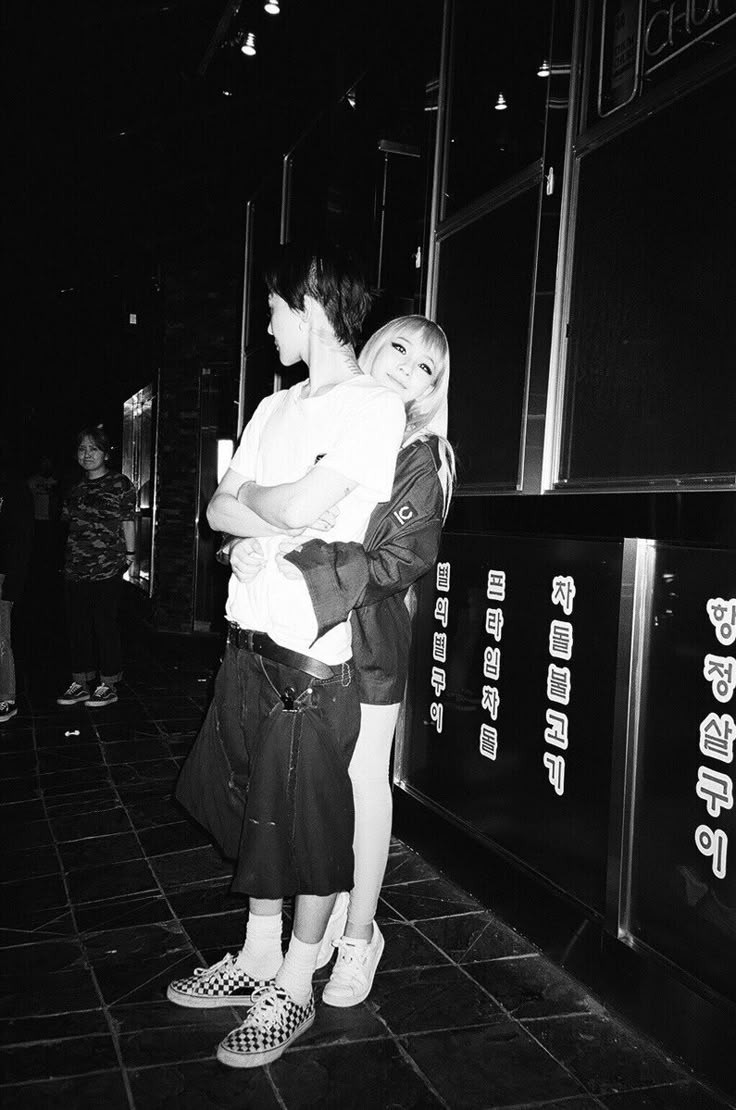 Ngoại lệ của G-Dragon: Lộ "hint" tình tứ hẹn hò cũng chẳng ai tin, từ "anh em nối khố" thành ông hoàng - bà chúa Kpop! - 8