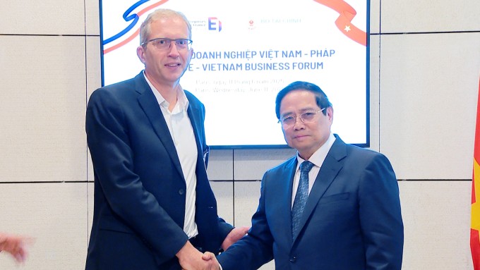 Thủ tướng Phạm Minh Chính tiếp ông Henri Poupart-Laffarge, Giám đốc điều hành Tập đoàn Alstom. Ảnh: VGP