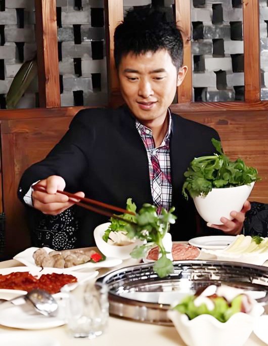 Nhiều năm sau, nam diễn viên chính thức giải nghệ và mở chuỗi cửa hàng lẩu Tứ Xuyên ở nhiều tỉnh, thành ở Trung Quốc.
