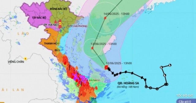 Bão số 1 đang mạnh lên, di chuyển ngược lên phí...