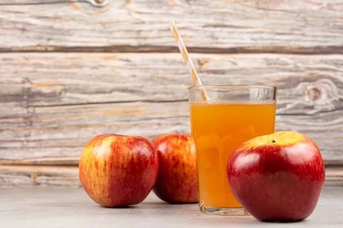 Nước ép trái cây đã loại bỏ chất xơ, chỉ còn lại nhiều đường, tiêu thụ nhiều gây hại gan.