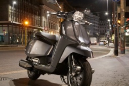 Xe ga 275cc thương hiệu Ý thiết kế ăn đứt Vespa, trang bị lất át Honda SH