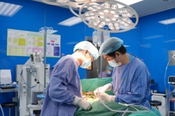 Chỉ đau đầu vào 9 - 10 giờ sáng, đi khám bất ngờ phát hiện khối u chèn ép não