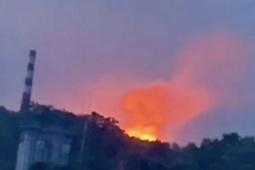 Ukraine nhắm vào nhà máy thuốc súng, kho vũ khí Nga