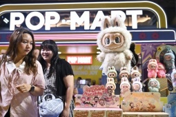 Lọt top 10 tỷ phú giàu nhất Trung Quốc nhờ  cơn sốt  Labubu toàn cầu, CEO Pop Mart hiện có bao nhiêu tiền?