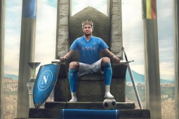 Chính thức: De Bruyne gia nhập nhà vô địch Serie A, fan vây kín chào đón