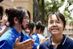 Lo chấm Ngữ văn cảm tính, vênh điểm, Giám đốc Sở GD & ĐT Hà Nội trấn an thế nào?