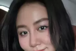 Văn Mai Hương cầu xin khán giả