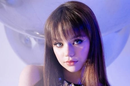 Tuổi 14 của 'búp bê Nga' Anastasia Knyazeva
