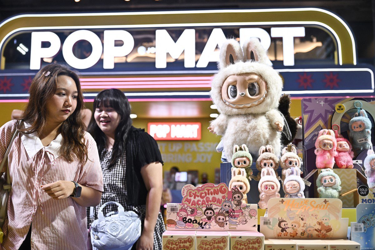 Pop Mart đã ra mắt phiên bản thứ ba của búp bê Labubu vào tháng 4.