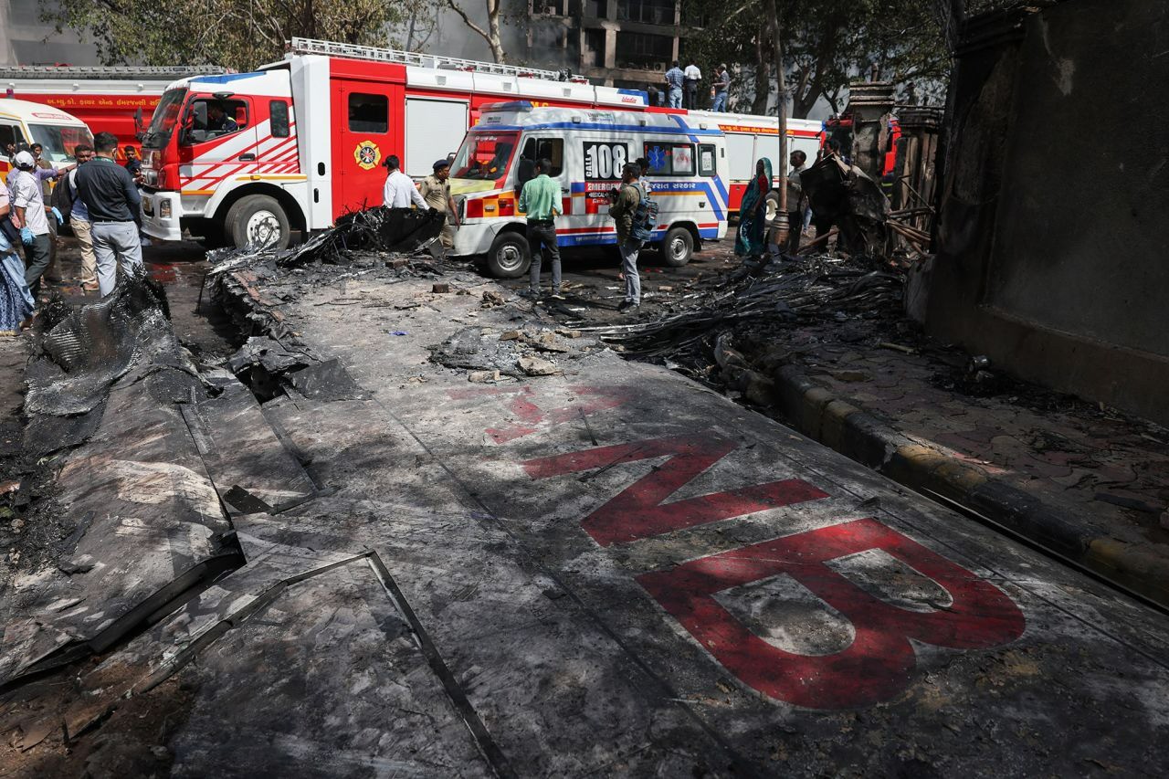 Cánh chiếc máy bay gặp nạn (ảnh: Reuters)