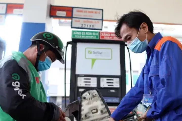 Giá xăng dầu tăng đồng loạt