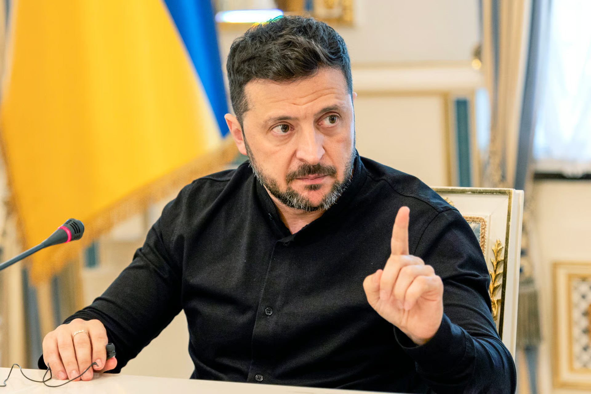 Ông Zelensky trong cuộc phỏng vấn mới với báo giới phương Tây (ảnh: AFP)