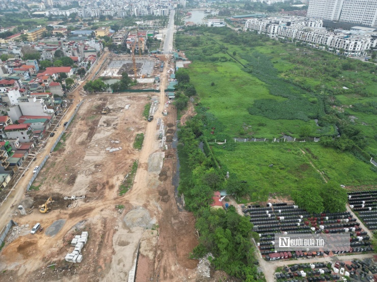 Dự án do liên danh Công ty cổ phần Him Lam Thủ đô và Công ty cổ phần BIC Việt Nam đầu tư, có quy mô 60.355,3 m² với 1.980 căn hộ, diện tích từ 32 m² đến 77 m². Trong đó, 1.699 căn để bán, 245 căn cho thuê mua và 36 căn tái định cư.