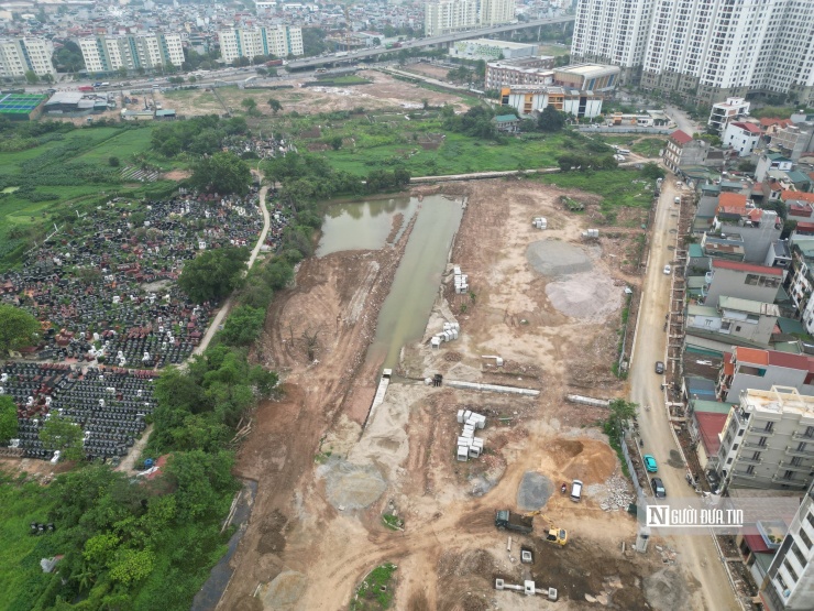 Mặc dù dự án được quảng bá với hạ tầng đồng bộ, hiện đại, gồm 3 tòa nhà cao 22 tầng (CT1, CT2, CT3) và đầy đủ tiện ích, mức giá này khiến nhiều người đặt câu hỏi về tính "xã hội" của dự án. Trong khi khu CT2 và CT3 của dự án được đang triển khai sát một nghĩa trang.