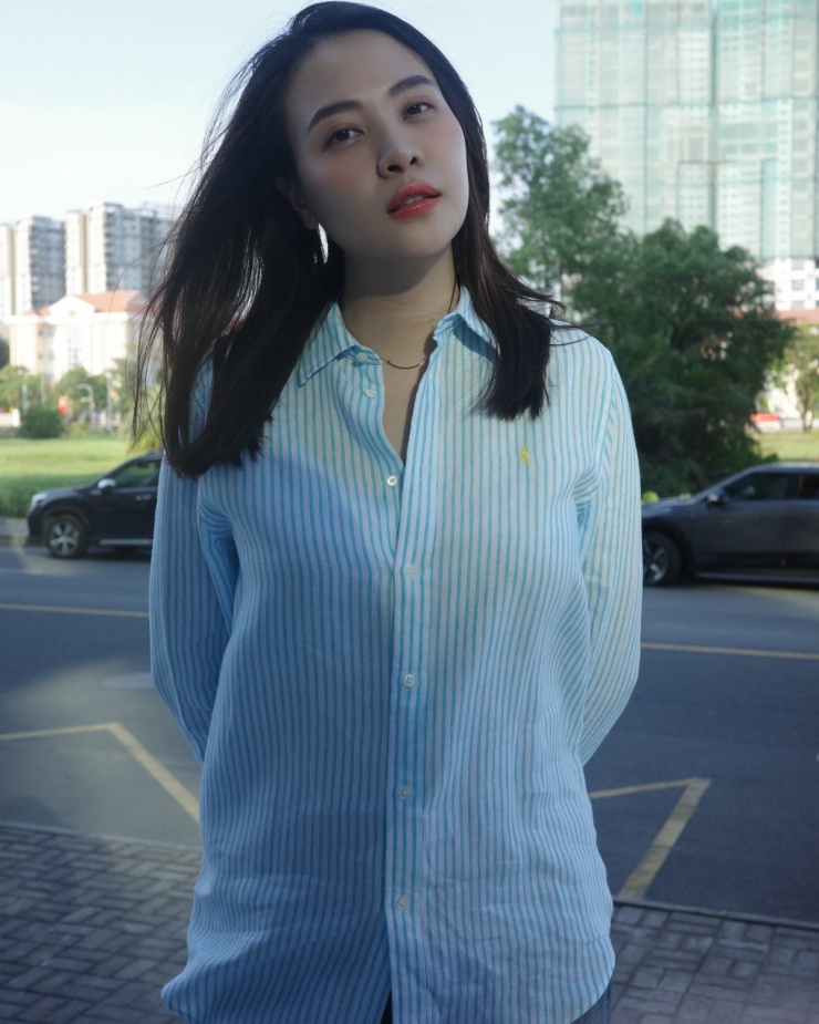 'Dâu hào môn' Hương Liên gây sốt khi bắt mốt áo 'giàu ngầm' - 5