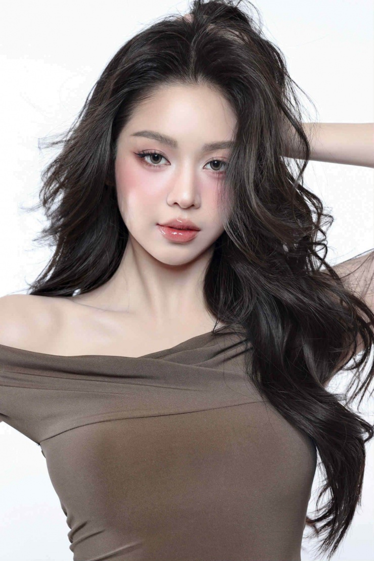 Hoa hậu Việt Nam quê Đà Nẵng nói gì trước khi kết thúc 2 năm nhiệm kỳ? - 7