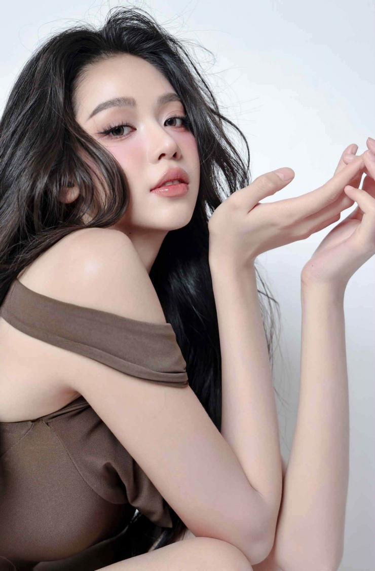 Hoa hậu Việt Nam quê Đà Nẵng nói gì trước khi kết thúc 2 năm nhiệm kỳ? - 8