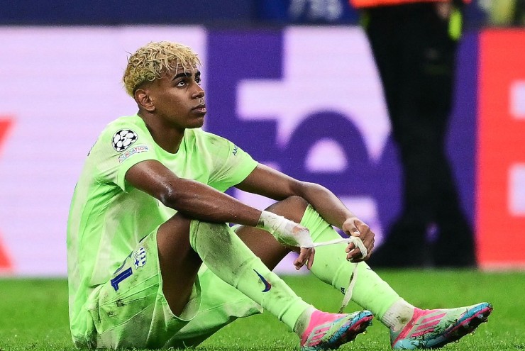 Barcelona nhận án phạt 60 triệu euro từ UEFA