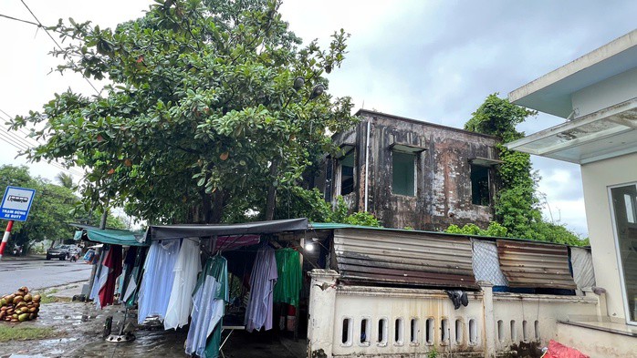 Bí ẩn những ngôi nhà hoang ven Quốc lộ 49 ở cố đô Huế - 3