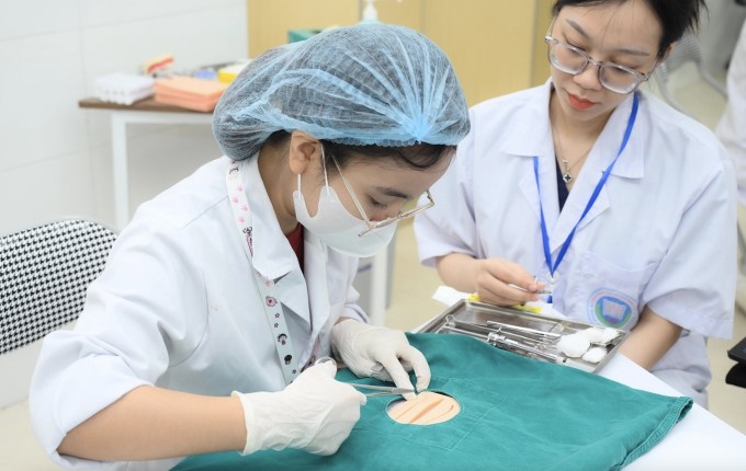Sinh viên Đại học Y Hà Nội trong kỳ thi tốt nghiệp hồi tháng 5/2024. Ảnh: Fanpage nhà trường