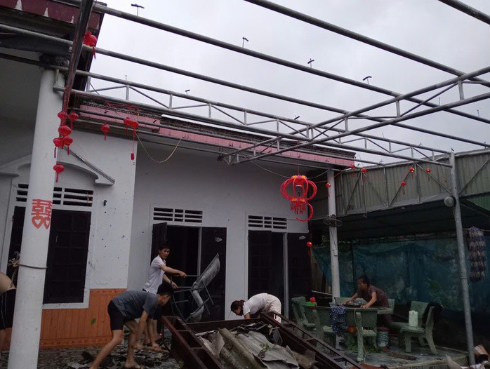 Hai chị em ở Quảng Bình bị lũ cuốn; Lốc xoáy, hơn 30 nhà bị tốc mái tại Hà Tĩnh - 2