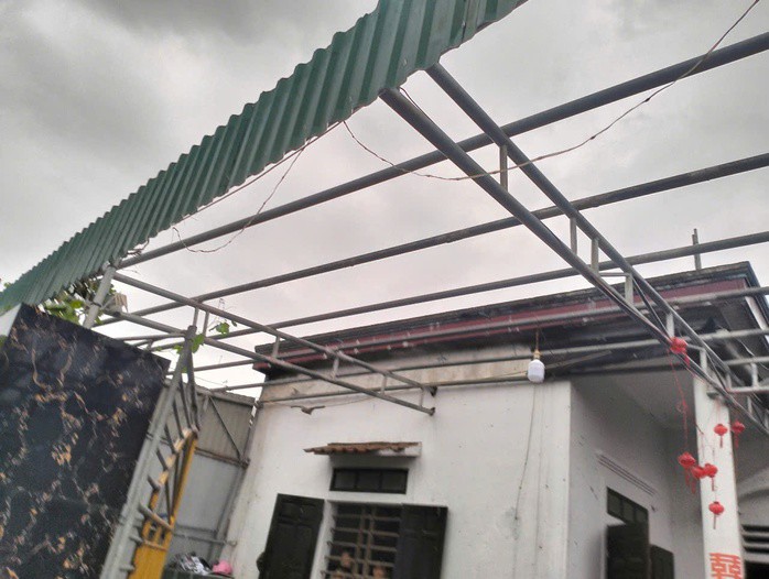 Hai chị em ở Quảng Bình bị lũ cuốn; Lốc xoáy, hơn 30 nhà bị tốc mái tại Hà Tĩnh - 4