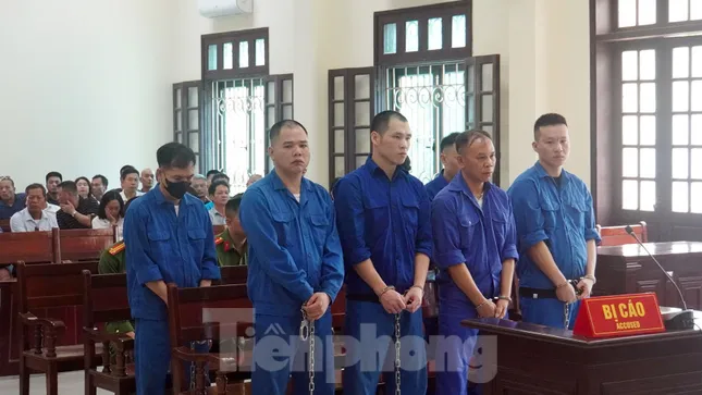 Các bị cáo tại tòa.