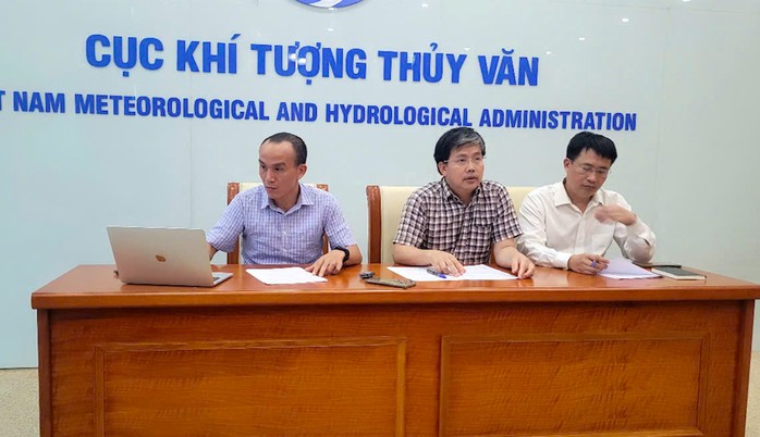 Trung tâm Dự báo khí tượng thủy văn quốc gia thông tin về dự báo bão số 1 và mưa bão ở miền Trung