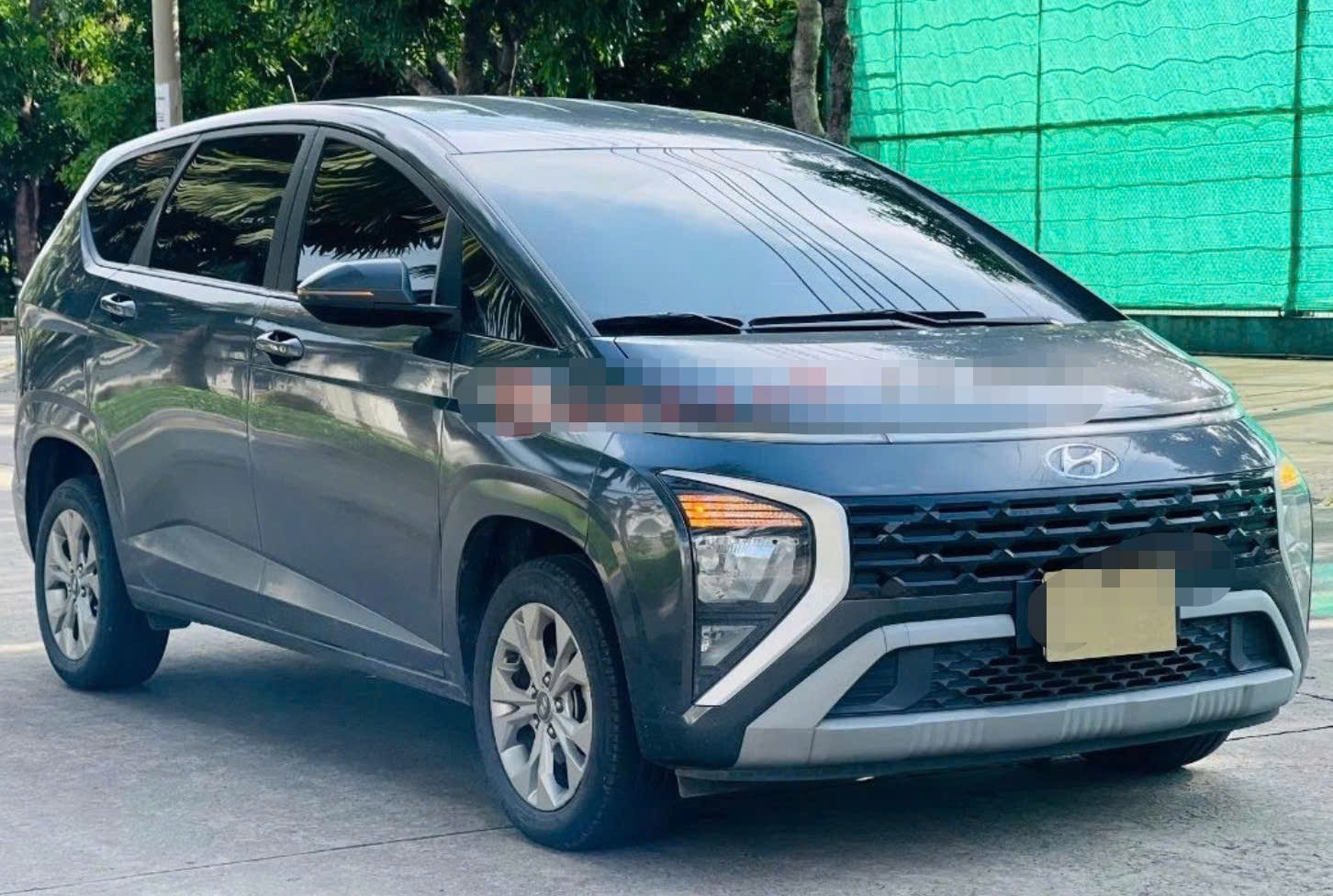Chiếc Hyundai Stargazer rẻ nhất trên một trang chuyên rao bán xe cũ - 2
