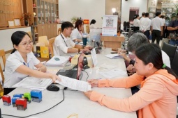 Bộ Chính trị: Công bố nhân sự chủ tịch tỉnh mới vào ngày 30-6