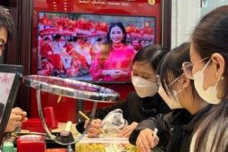 Mua bán vàng từ 20 triệu đồng sắp buộc phải chuyển khoản?