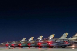 Video: Máy bay Israel xuất kích tấn công Iran