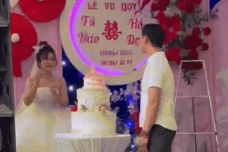 Cô dâu Huế khóc nức nở giữa đám cưới ngập nước vì lo khách không đến dự