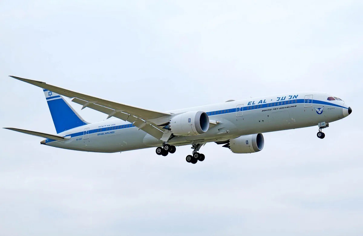 Chiếc Boeing 787-8 Dreamliner chở 242 người vừa bị rơi tại Ấn Độ thực sự có giá bao nhiêu? - 1