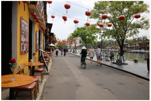 Phố cổ Hội An đầu tháng 5. Ảnh: Đắc Thành