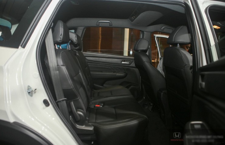 Tầm giá 600 triệu đồng, chọn Honda BR-V hay Mitsubishi Xpander? - 8