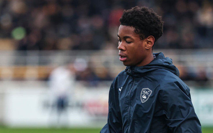 Kana Biyik sẽ gia nhập MU&nbsp;theo dạng chuyển nhượng tự do