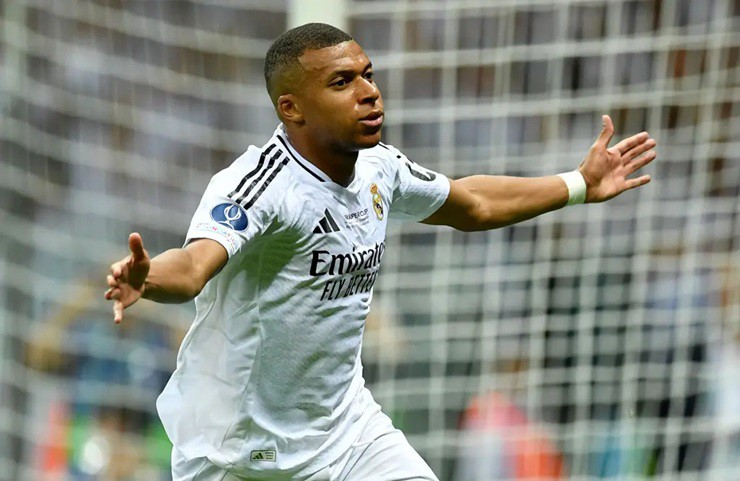 Kylian Mbappe là cái tên đáng chú ý nhất trong đội hình của Real Madrid