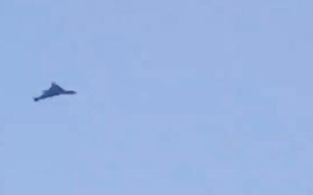 Một UAV Iran được cho là đang bay qua Iraq và nhắm tới Israel. Ảnh: IDF