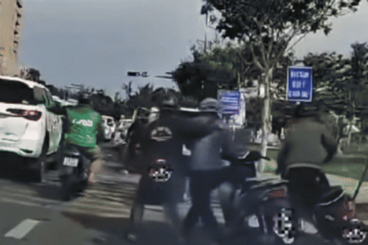 [CLIP] Công an Đà Nẵng ập bắt các đối tượng buôn ma túy như phim hành động
