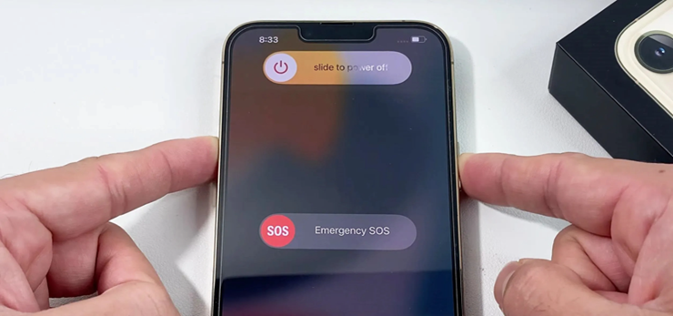 Khởi động lại iPhone để khắc phục tình trạng "treo táo".