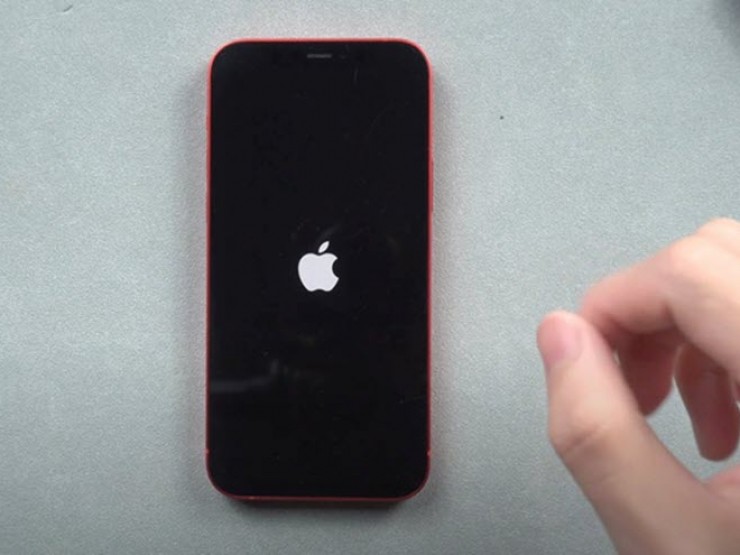 iPhone bỗng dưng “treo táo“ và chớp nháy liên tục? Đây là cách “cấp cứu“ tại nhà