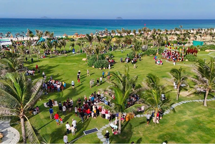 Công viên biển CaraWorld Cam Ranh chính thức mở cửa