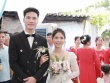 Hẹn hò qua ô cửa sổ, cặp đôi nhà sát vách ở Hà Nội có màn đón dâu thần tốc