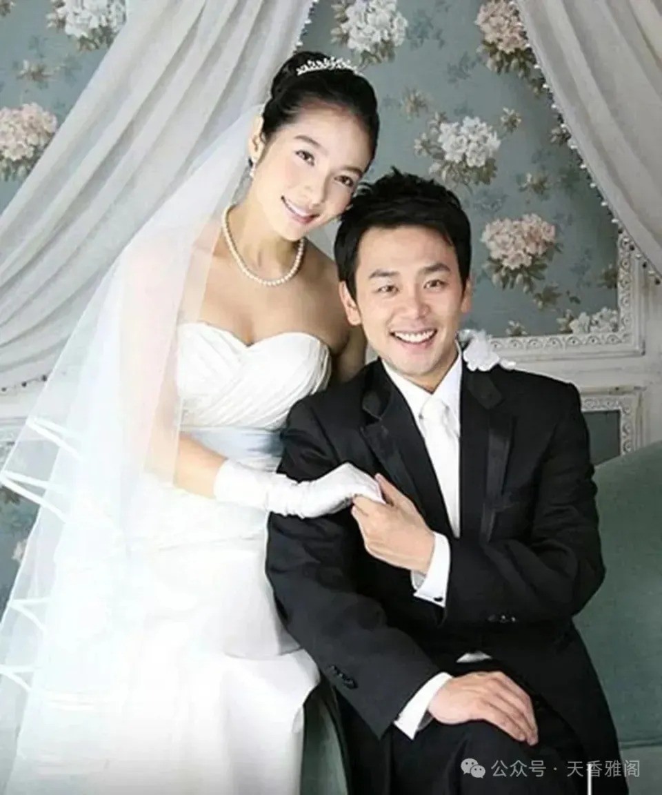 Cuộc hôn nhân chóng vánh hơn cả Song Joong Ki và Song Hye Kyo - 1