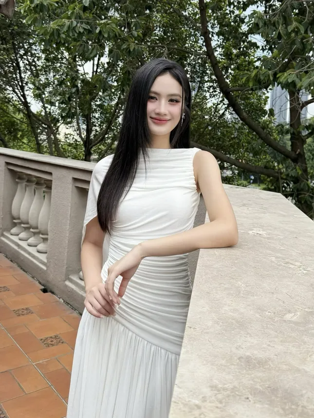 Ý Nhi cho biết sẽ quay lại Úc học tiếp vào tháng 8.