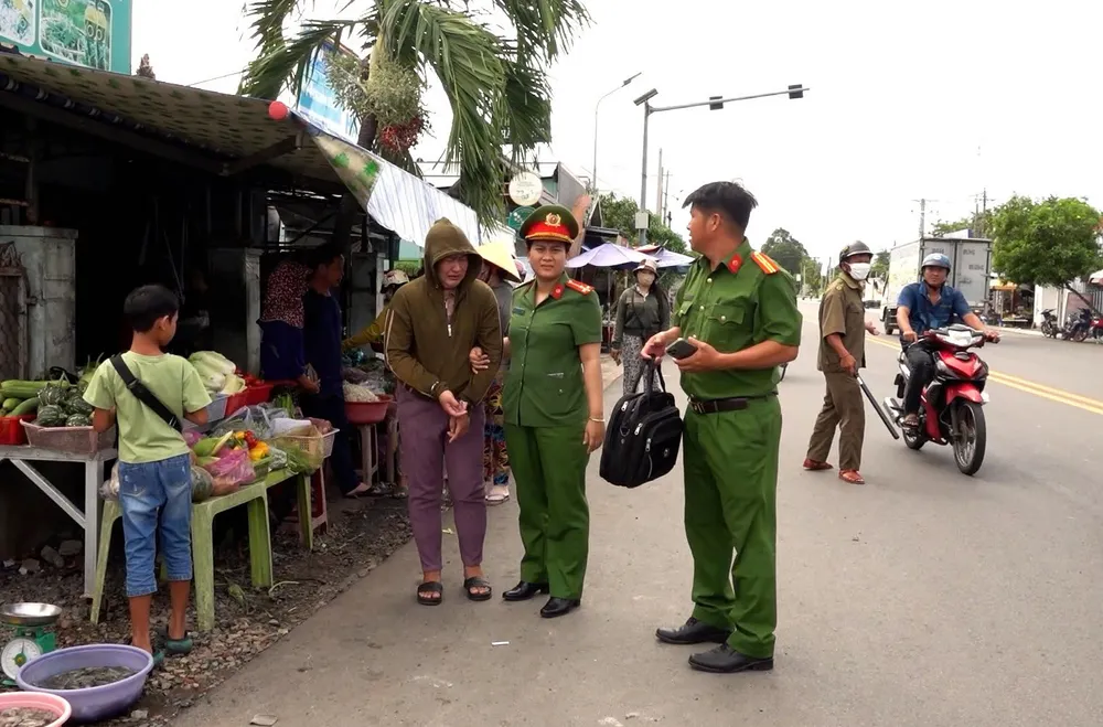 Cơ quan điều tra thực nghiệm hiện trường.