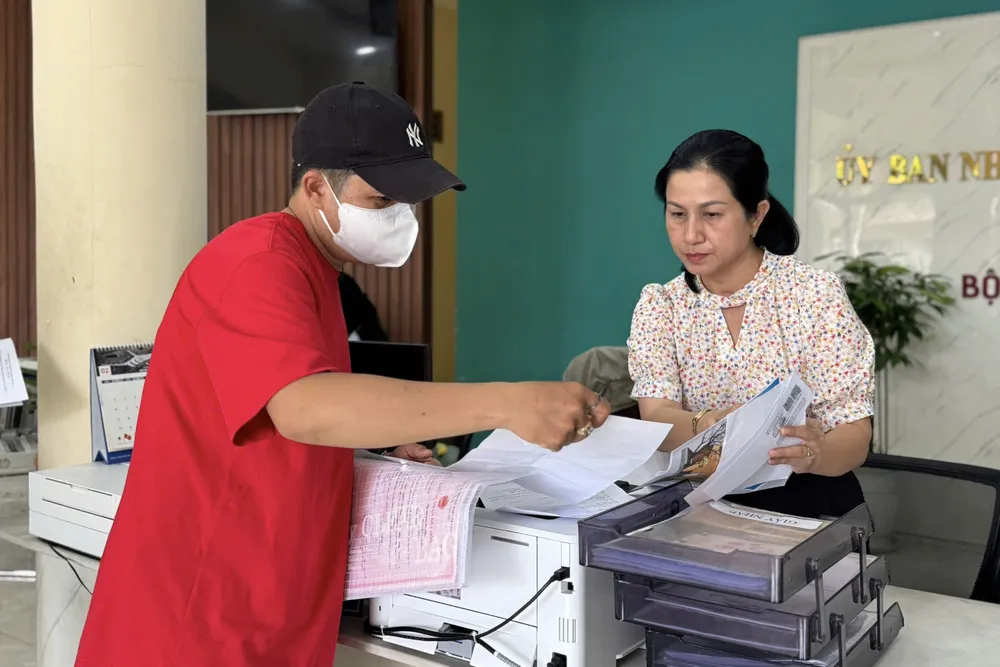 Chính phủ ban hành Nghị định 120/2025, chuyển nhiều nhiệm vụ từ cấp huyện về xã, giúp tinh gọn bộ máy và tạo thuận lợi cho người dân.