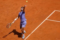 Alcaraz hạ Sinner lên ngôi Roland Garros, điểm yếu của nhà vô địch bị phơi bày